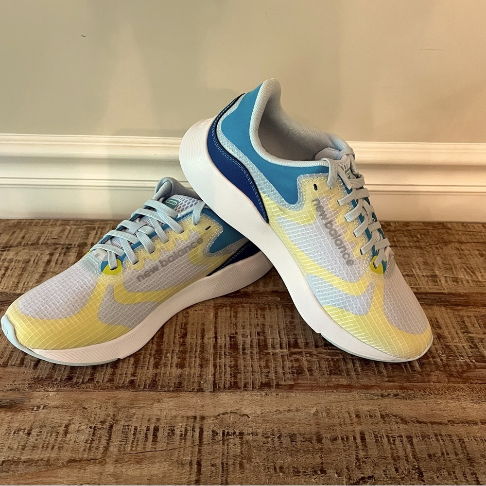 (New) New Balance Women’s Breaza WABRZALB White Running Shoes. Size 10.